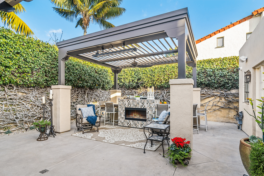 What-Direction-Should-a-Pergola-Face_Body-Photo_0002_10_10158292_132028_132028-EI-110