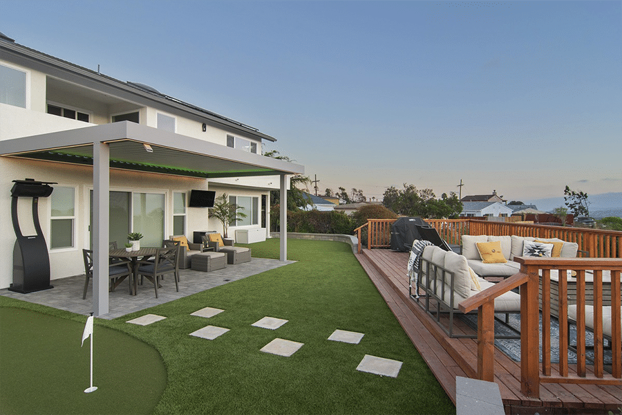 What-Direction-Should-a-Pergola-Face_Body-Photo_0006_23_9942746_126951_126951-EI-123-1