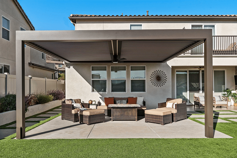 What-Direction-Should-a-Pergola-Face_Body-Photo_0009_Backyard-Beauty-1-2048x1366-1